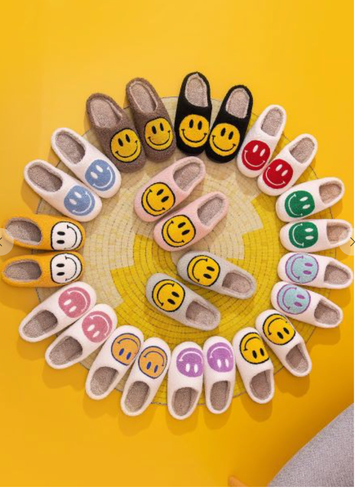Retro SMILEY SLIPPERS! In Christmas Colors! Follow The Trends Online